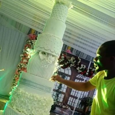 moremoney_CJ's profile picture. 