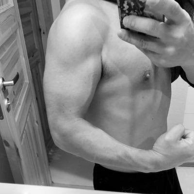 o1610767's profile picture. 人生一度きりの人生！悔いのないように楽しみたいですね