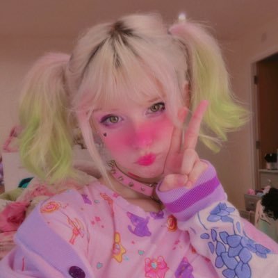 yus it me :3 🌸 if you wanna sub to the suuuperrrrr lewd stuff check out my  OF link in bio !!!! 🦢🩷 I also stream on YouTube every Sunday & Wednesday!! 🎀