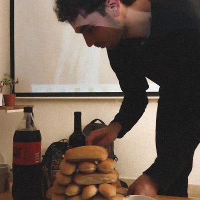 damico_tomas's profile picture. Acá cero drama pasá tranqui