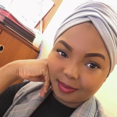 Ivorian girl
Âmantu bi-l-lâhi wa rasûlihi 
African Girl #Muslim

Instagram : minadosso #Team225