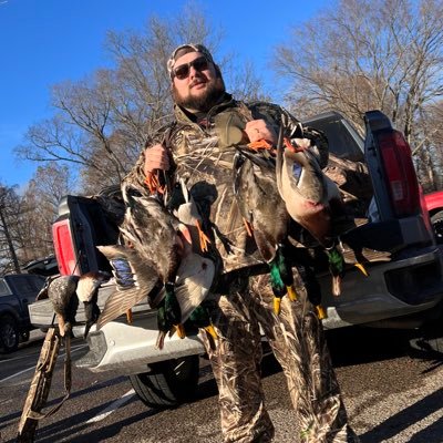 Christ Follower // Just a regular dude who loves Tennessee sports! GBO🍊 // ChopOn // Golf⛳️ // Cigars💨 // Celtics 🏀 //💥🦆 //Co-Host of the @checkerboardpod