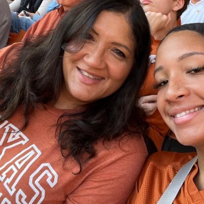 Proud mom, Nana, Longhorn grad, Texas Ex, Absolute Longhorn fan 🤘🏽🧡🫶🏽🐂, Astros fan, and Titan fan ❤️💙⚔️