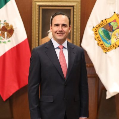 Norteño. Muy coahuilense y papá orgulloso. Gobernador de Coahuila de Zaragoza.