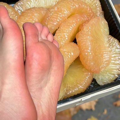 大一时候交了个男朋友,结果他跟我说他是个绿帽,喜欢看我和别人做爱…已经试过了。不搞什么门槛,纯树洞~关评论是推广,真假自辨,没有任何联系方式。