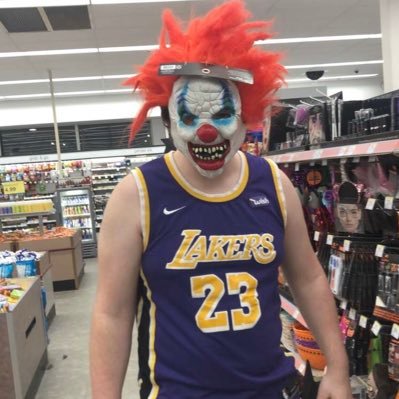 ajbennett23's profile picture. #lakeshow #gopackgo