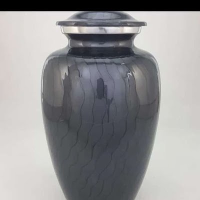 we are the manufacturer of all type metal of cremation urns from traditional to contemporary style and have use brass aluminium wood ceramic etc...