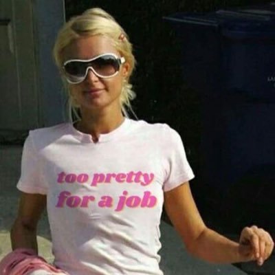madsince1995's profile picture. Coffee in one hand, confidence in the other