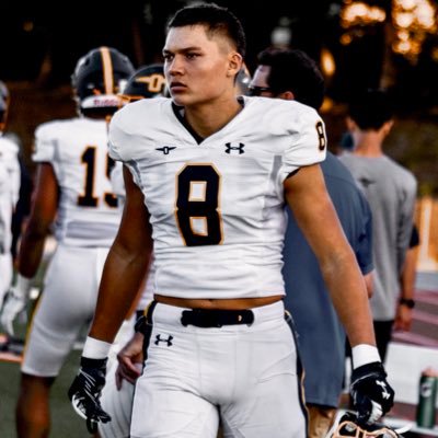 Josiah “Ko’o” Kia || 6’3” 220 || @NDfootball LB Commit ☘️ || Punahou School, Honolulu, HI c/o 2025 || LDS || https://t.co/E1C5mtCGaK