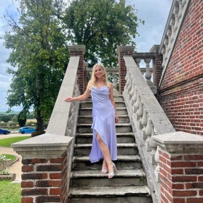 Teacher in Wales 🏴 @ SJHS 📚 Y11 form tutor. 🤩 Completed PGCE @ CardiffMet. Simply retweeting lots of resources! 😋