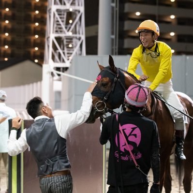 川崎競馬場調教師 普段のちょっとした日常を細々載せれたらなと思います。またスタッフさんになりたい方も募集しています。経験者、未経験関係なく気になる方はDMまで。