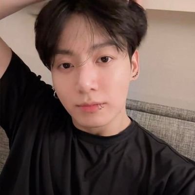ikoorazon's profile picture. lesbiana escrita por el yoonkook