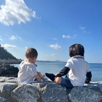 02. /京都生まれ沖縄育ち。2児のシンママしてます。 👦🏻5.12 / 👧🏻7.15 いろんなYouTuber(特にワタナベマホトなど)が大好きです🥰 そしていろんな俳優さん(特に高橋文哉など)、ジャニーズ(特にKing&Prince 嵐など)が好きです🫶🫶 最近の推し☞高橋文哉、平野紫耀など……。