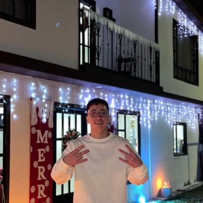 1DavidLeon6's profile picture. 