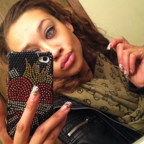 TheeGoldylox's profile picture. I'm like a sour patch  sweet n innocent then sour n agressive for the most part I'm the life of the party n will keep u laughin!! :) Follow me if u dare...