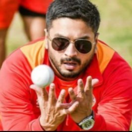 It's always Rumman Raees Khan and Islamabad United 🤞