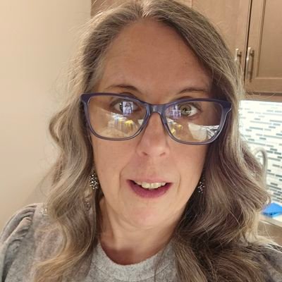 Shannon West π¨π¦ Profile