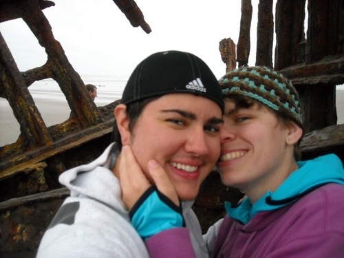 SaneLunitic's profile picture. Writer, Runner, Craftsman, Urban Gardener, Happyologist