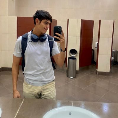 Flash⚡️ Salmos 27:10👬 From heaven your eyes guide me where I go🕊.