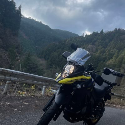 GIANTinkure's profile picture. 社会人 KNCT 本科卒 専攻科卒 CBR250R MC41 ← 廃車 vstrom650xt単眼二輪至上主義