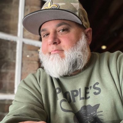 Artist/Chef/Musician 👨🏽🍳 ❤️⚜️☘️#SAINTS ⚜️ & #CELTICS FANATIC 👨🏽💻 https://t.co/jAET7rRS8O