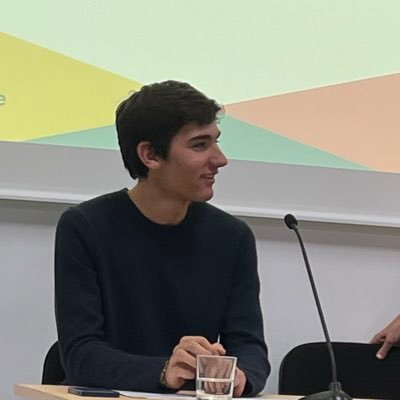 Lycéen engagé. CMJ @Marseille. PRJ @MaRegionSud. Psd @LesEngages_MRS. Rédac @MaNoNews_ | Parce que les jeunes d’aujourd’hui sont les acteurs du monde de demain.