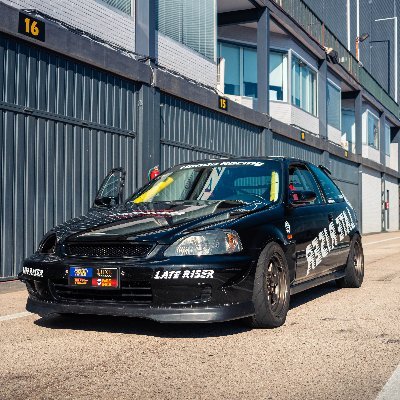 Elnando32IRL's profile picture. Time waits for no one || 
Climbed myself from the bottom of the stars to the moon to the clouds now its back to earth