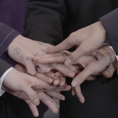 I miss bts | D-day tour D1-D2| hobi NYE 💜Jungkook on GMA | my seven forever ~ bias line 🐰🐻🐨🐱|