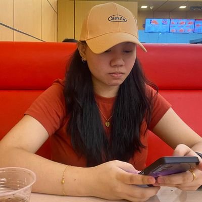 lisaezreanney's profile picture. F's🤍