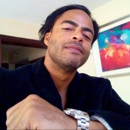 thetrust3000's profile picture. «Es mejor ser rey de tu silencio que esclavo de tus palabras.» 

(William Shakespeare)