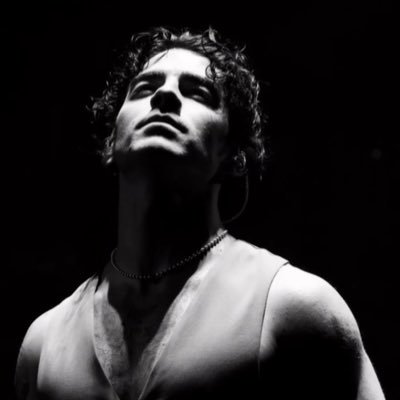 velvctsunshine's profile picture. just saving my username 🤝🏼