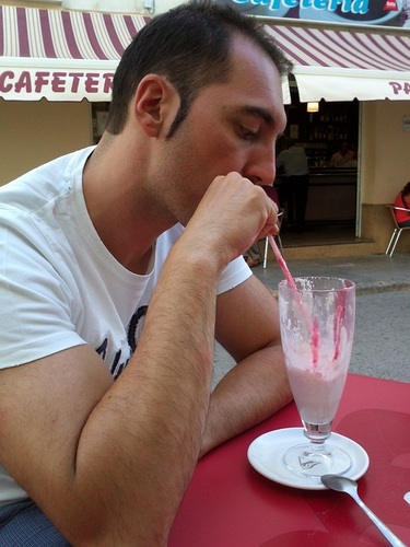 rubenvenuto's profile picture. No me lleves al museo del prado, llevame al museo del jamón