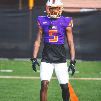 6’2 170 DB @ Edward Waters College