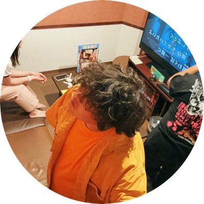 VAWS🍊112号室🐕帰宅部🎒@Vaundy_engawa 2人組☁️🍑🍊カメラ