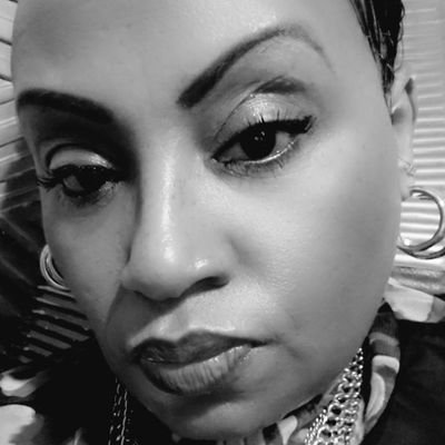 Senior Mgr DEI  | Certified MUA | Amateur event planner | Committed to uplifting others | Project management enthusiast #Diversity #Inclusion #MUA