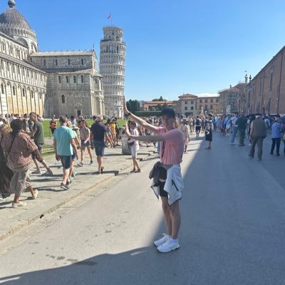 travel blogger/agent | follow me on Instagram @travellingwithconnor for more!