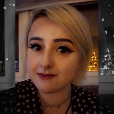 lauramarieegan's profile picture. Ravenclaw ⚡and a taurus ♉⭐. Scottish self confessed book geek 📚