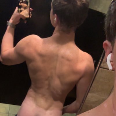 Just a twink trying to get to become a twunk with big aspirations