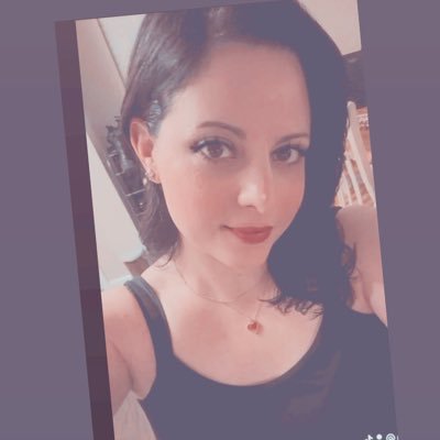 moonvibes39's profile picture. 