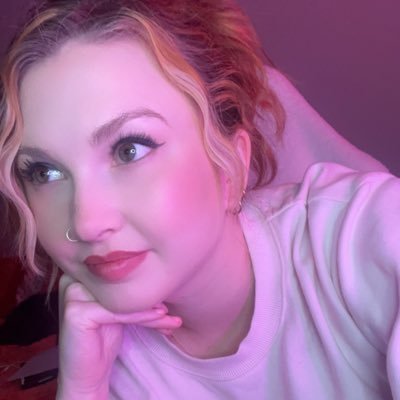 US-based Twitch Affiliate! 🎮 Live Sunday - Thursday @ 7pm CST ✨ Catch me playing a variety of games while creating a cozy and loving community. ❤️