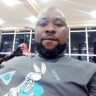 LegendaryTolu's profile picture. A different kind human
