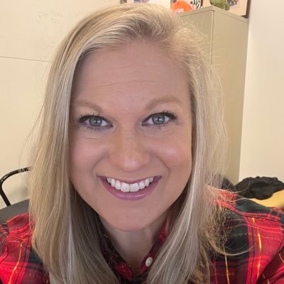 Wife & mom. French bulldogs, Ole Miss, sports fan, sunshine, flowers and coffee. animal-based diet 🐶❤️💙🏈☀️🌸☕️🥩 🥓💪🏼