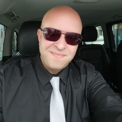 CEO @BookcoinB - Creador de @eluniversopord1
Conductor VIP - Misterio, ex militar. 
https://t.co/NOb8C4QPTE