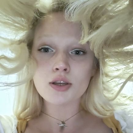 honeyinthesun's profile picture. I wasn't born so much as I fell out