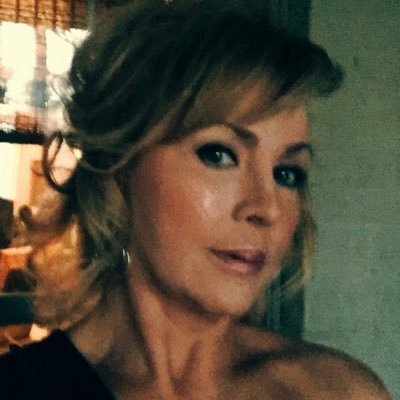 Official page of Janet McCoy,she/her https://t.co/LfK82SSyD3 Real Estate Agent,Artist,Banker,Writer