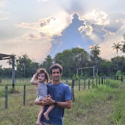 Papá de dos niños y una niña, esposo, abogado y productor agropecuario 🚩Diputado electo en Corrientes por el Partido Autonomista.