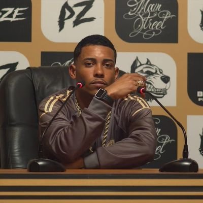 PZdoJogo's profile picture. Isso é papo de rolé sabe como é traje do mengão e o de mil no pé.