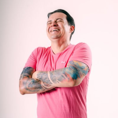 VladimirGutiFer's profile picture. Amante de mi @cafemildias , consultor empresarial. Economista en mis ratos libres. Siempre fluencer, nunca influencer.  #patanomics ☕🏀🤓