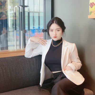 MandyA54393's profile picture. Good friendship, like a wisp of fragrance, will lead you to a fresh world.