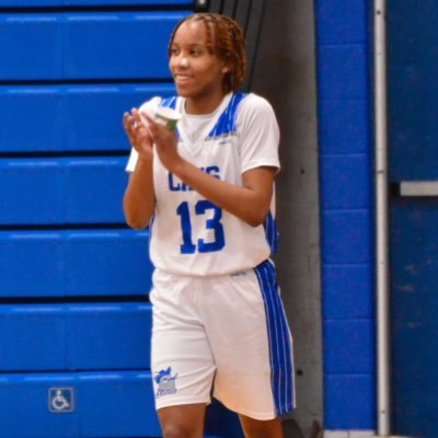 5’7 CG/SG🏀 c/o ‘24👩🏽‍🎓Michigan Storm Elite🔴⚫️⚪️Carman-Ainsworth💙🤍🩶#13